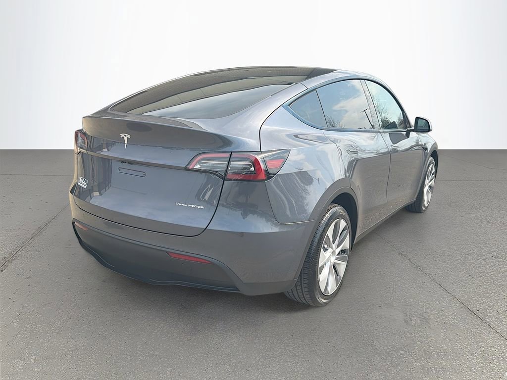 Used 2023 Tesla Model Y Long Range image 4