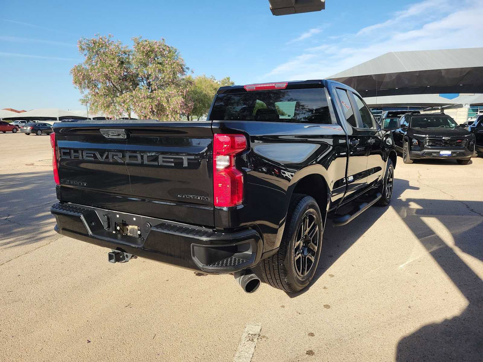 Used 2025 Chevrolet Silverado 1500 Custom w/ LPO, Dark Essentials Package RWD image 8