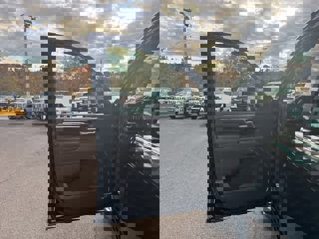 New 2026 GMC Sierra 2500 SLE w/ SLE Convenience Package image 15