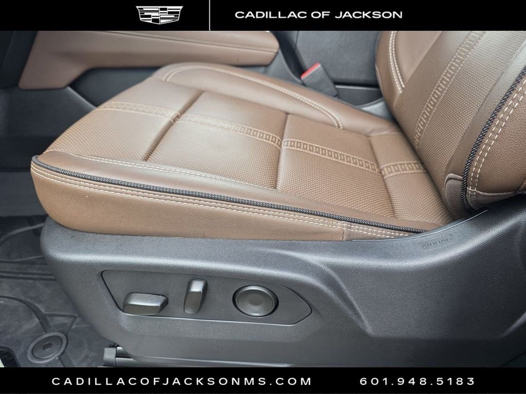 Used 2025 Chevrolet Tahoe High Country RWD image 15