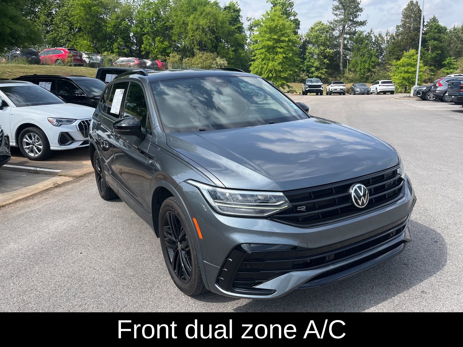 Used 2022 Volkswagen Tiguan SE R-Line FWD image 3