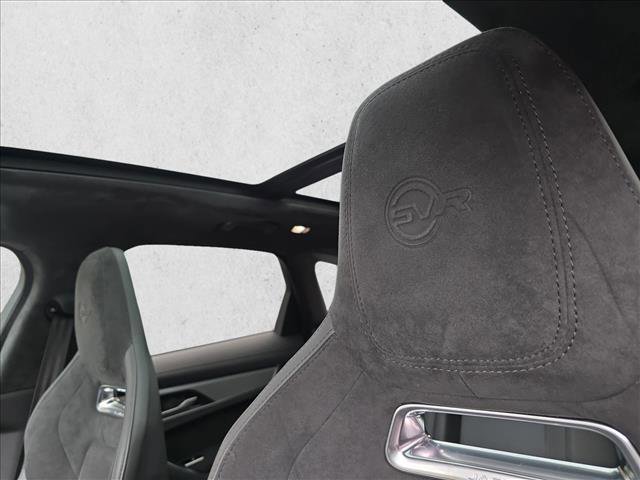 Certified 2024 Jaguar F-PACE SVR image 30