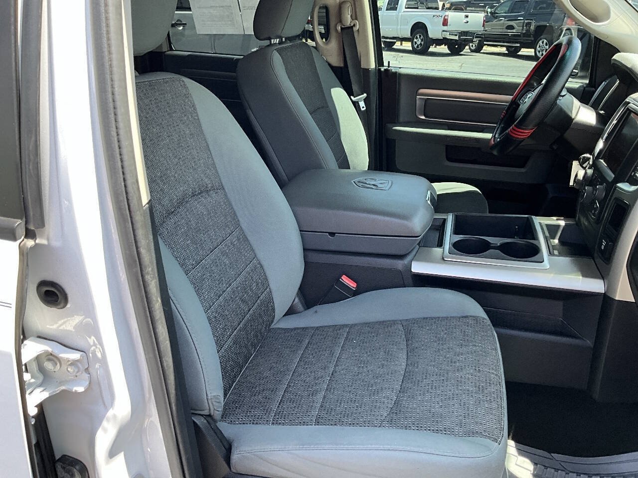 Used 2014 RAM 1500 Classic SLT w/ Remote Start & Security Group AWD/4WD image 13