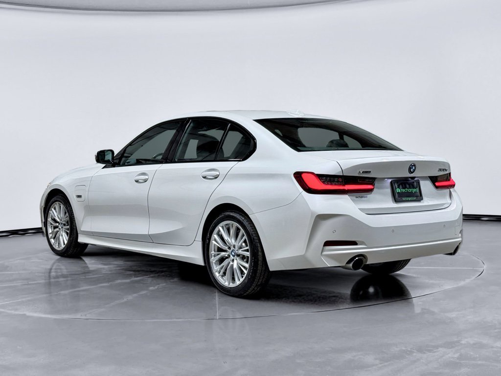 Used 2023 BMW 330e xDrive w/ Premium Package AWD/4WD image 2