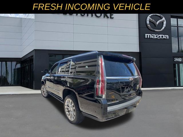 Used 2018 Cadillac Escalade Platinum image 3