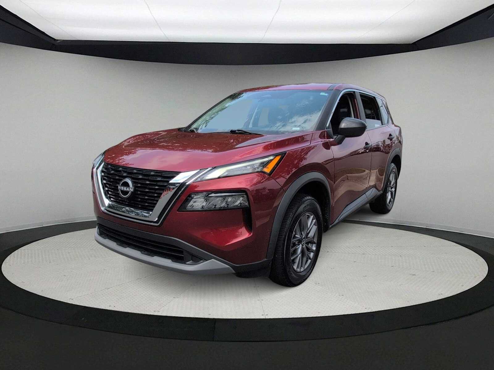 Used 2023 Nissan Rogue S AWD/4WD image 4