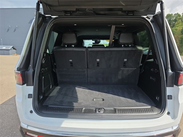 Used 2024 Jeep Wagoneer Series III image 25