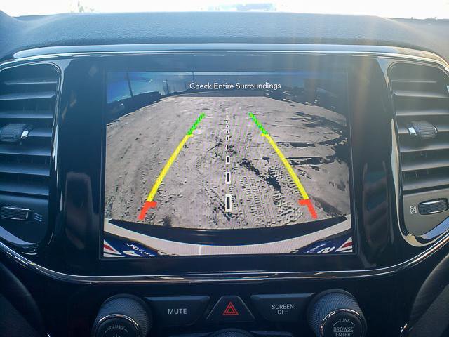 Used 2020 Jeep Grand Cherokee Altitude image 15