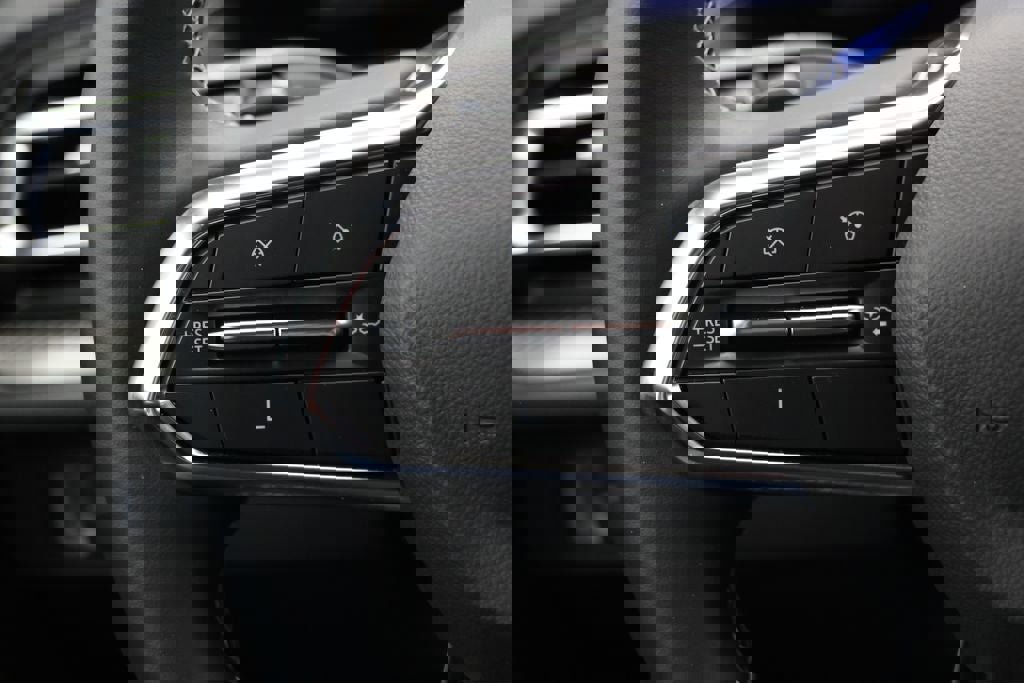 Used 2024 Chevrolet Traverse LT w/ Midnight/Sport Edition image 19