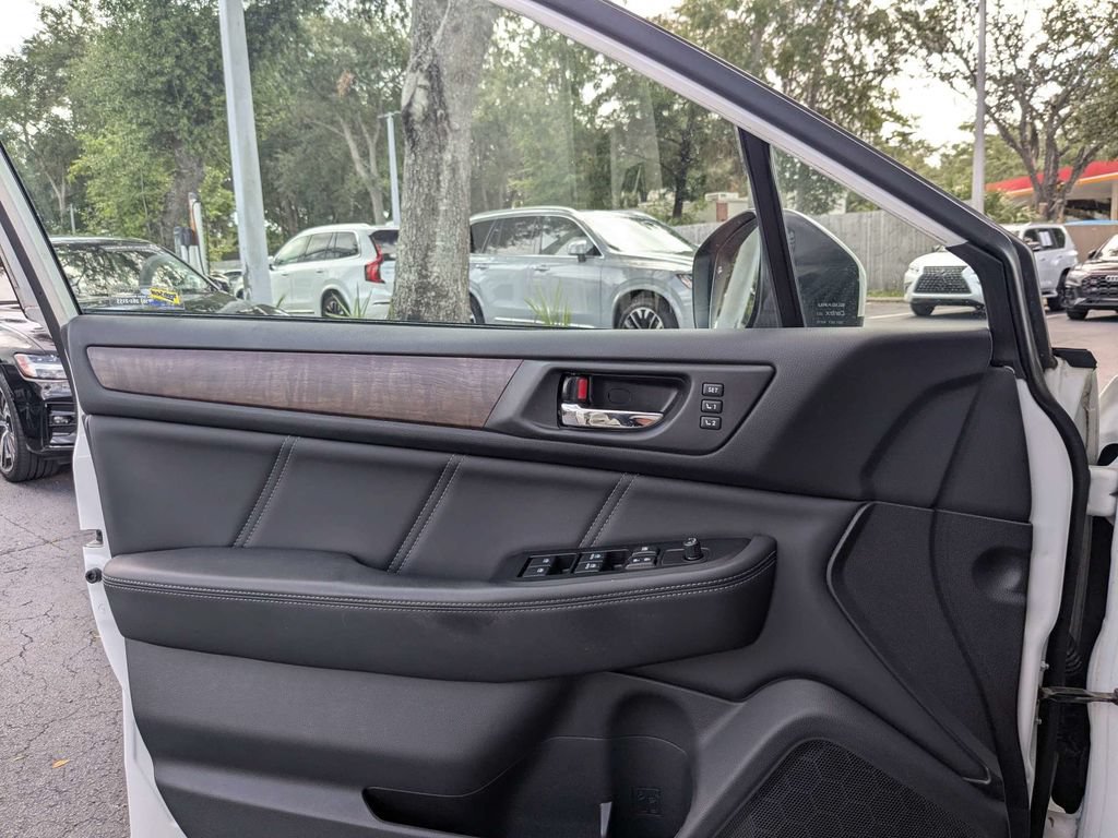 Used 2019 Subaru Outback 2.5i Limited AWD/4WD image 31