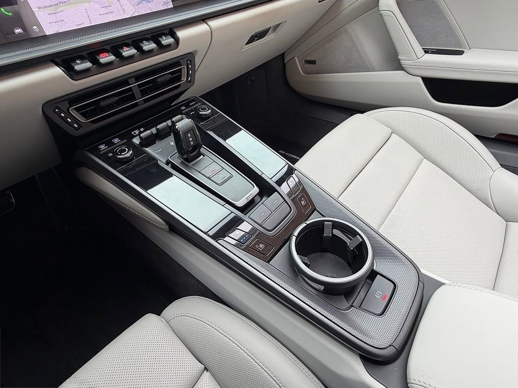 Certified 2024 Porsche 911 Targa 4S w/ Premium Package image 16