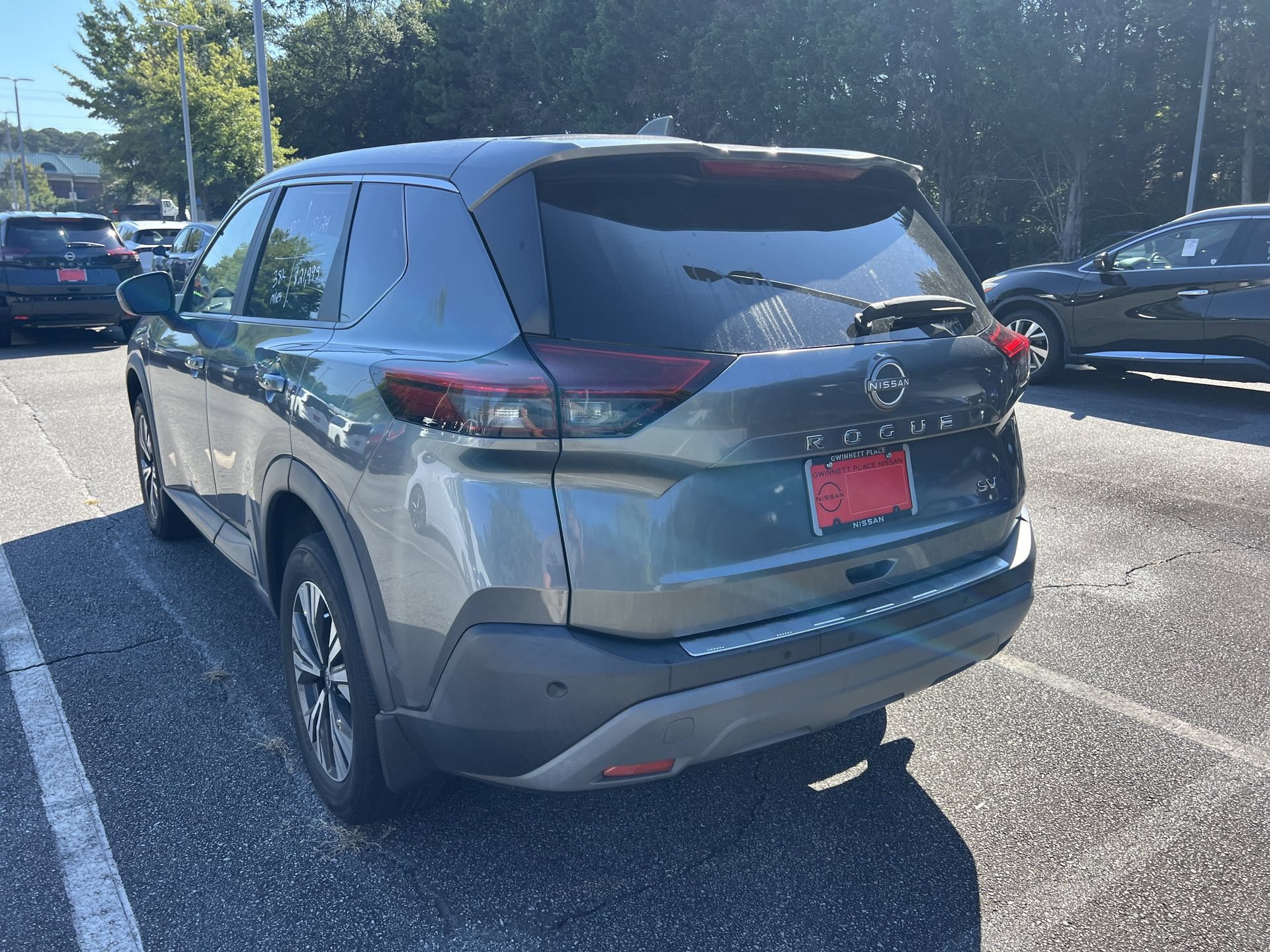 Certified 2023 Nissan Rogue SV FWD image 3
