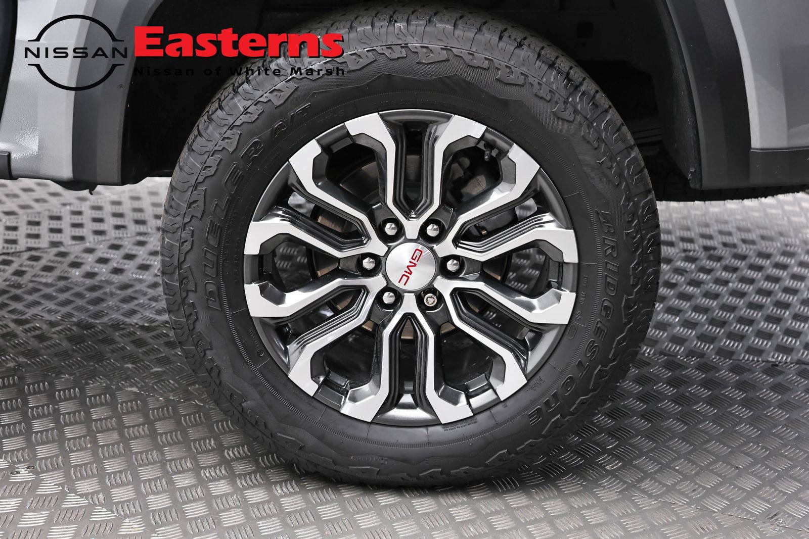 Used 2024 GMC Canyon Denali AWD/4WD image 8