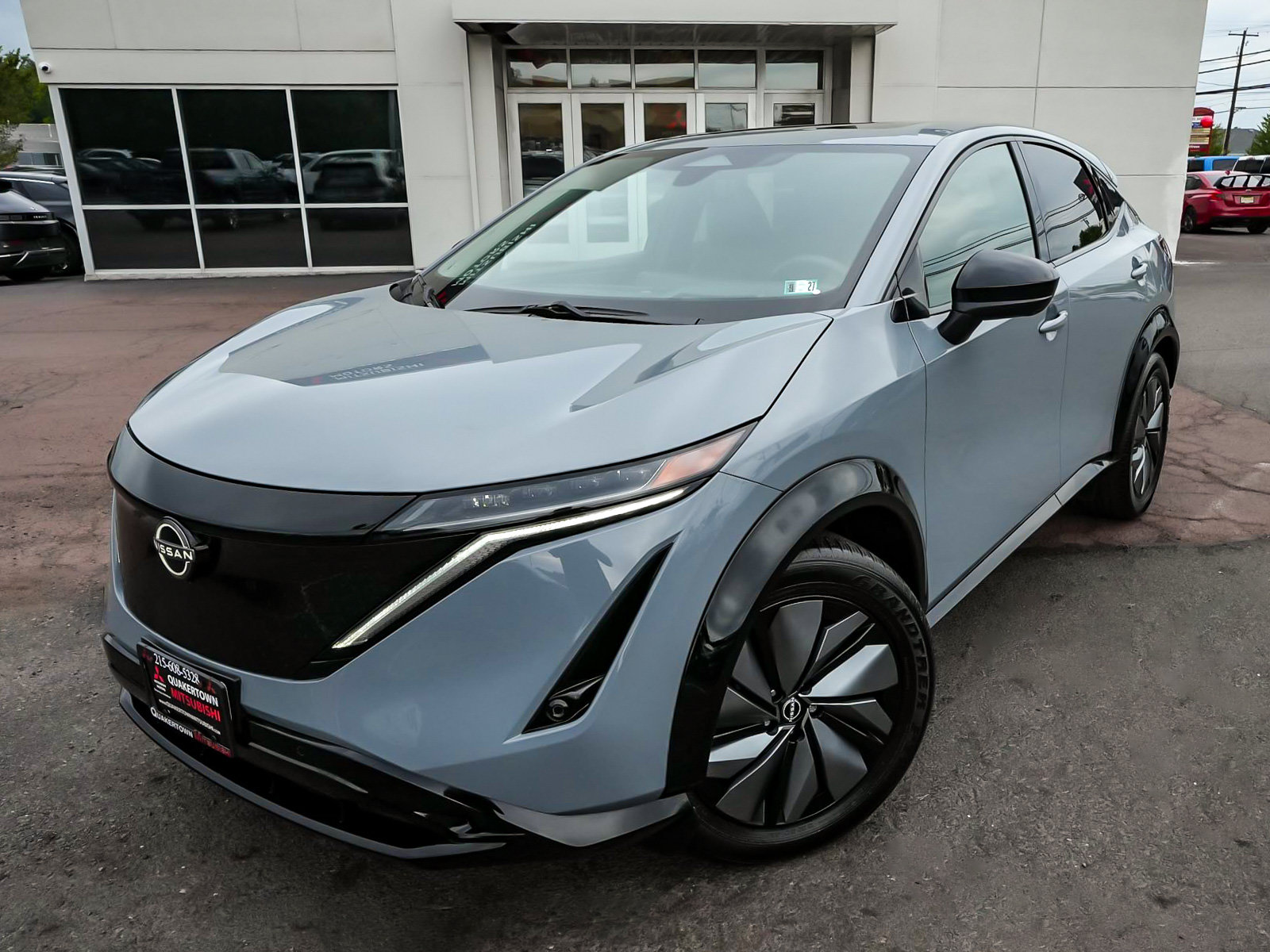 Used 2025 Nissan Ariya AWD image 8