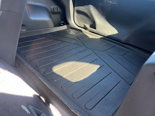 Used 2019 Jeep Cherokee Trailhawk w/ Cold Weather Group AWD/4WD image 22
