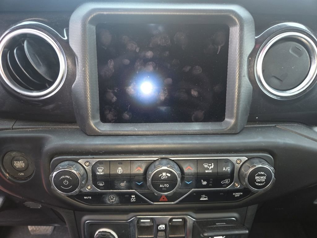 Used 2023 Jeep Wrangler Unlimited Sahara AWD/4WD image 18