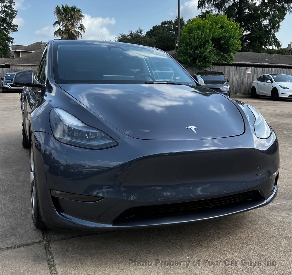 Used 2023 Tesla Model Y AWD image 3