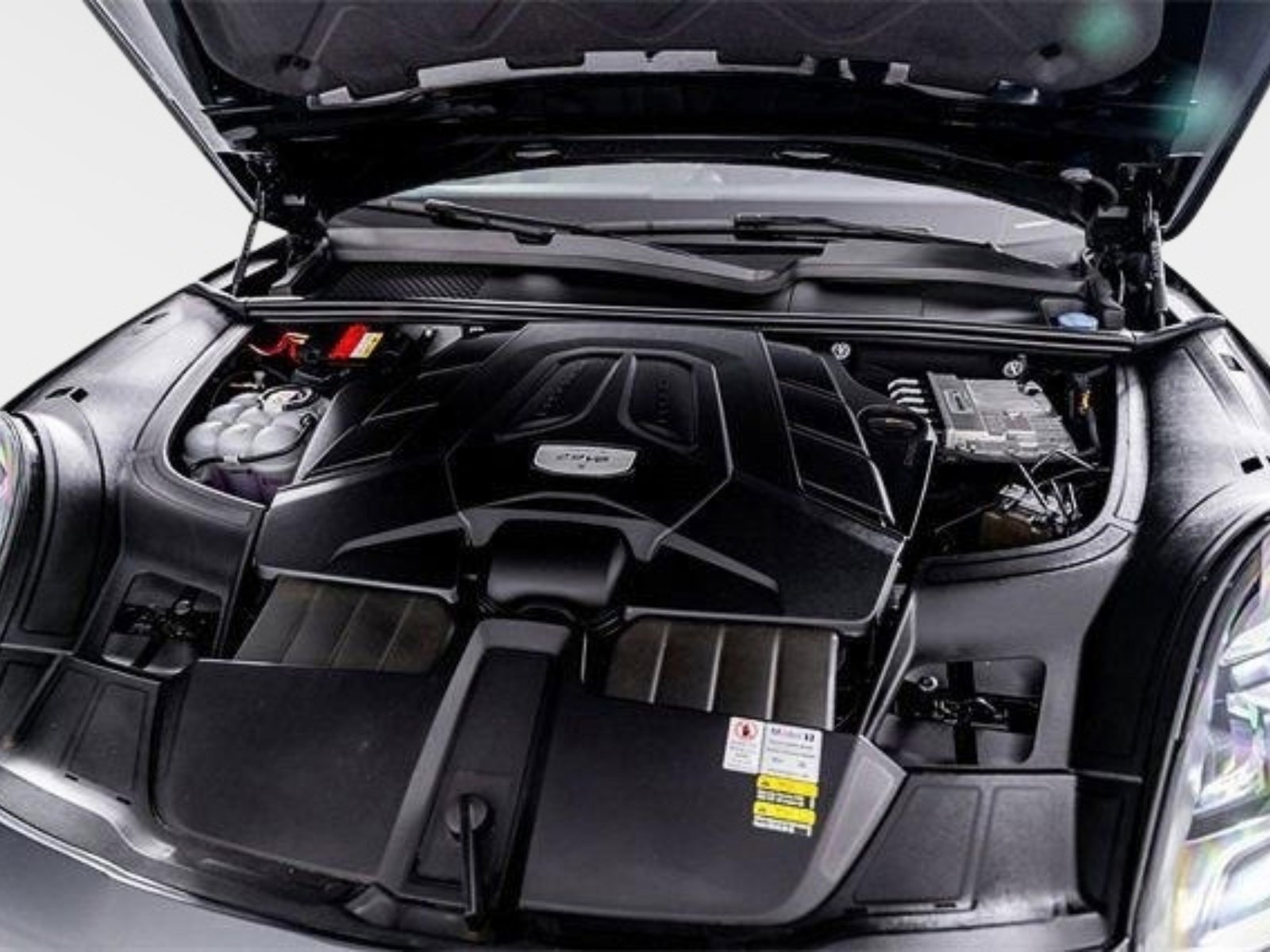 Used 2022 Porsche Cayenne S image 60