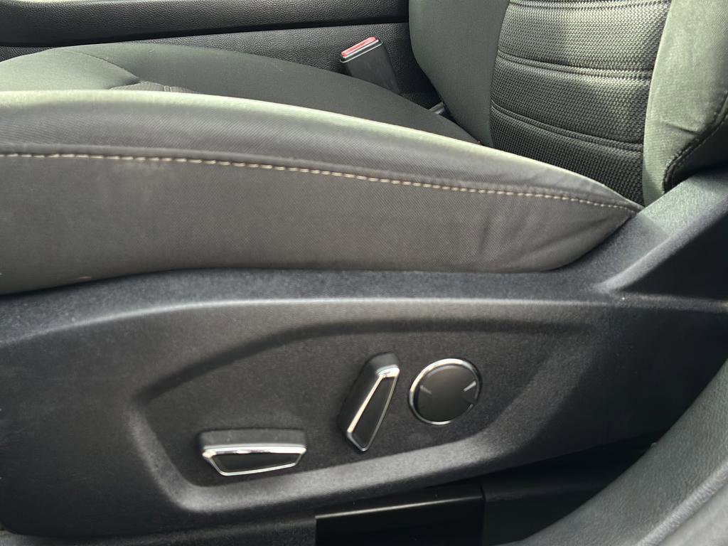 Used 2020 Ford Fusion SE image 22