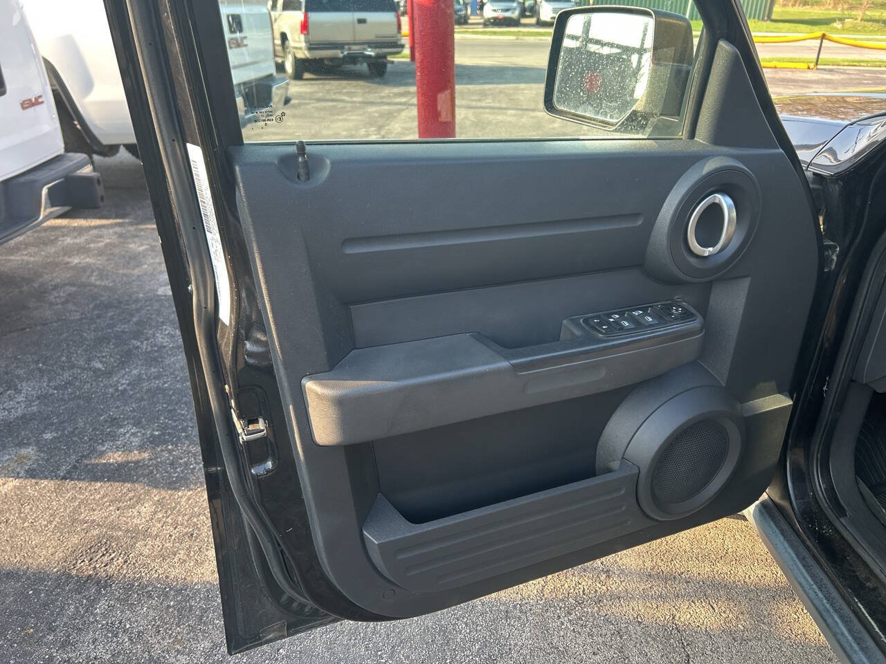 Used 2011 Dodge Nitro Heat AWD/4WD image 8