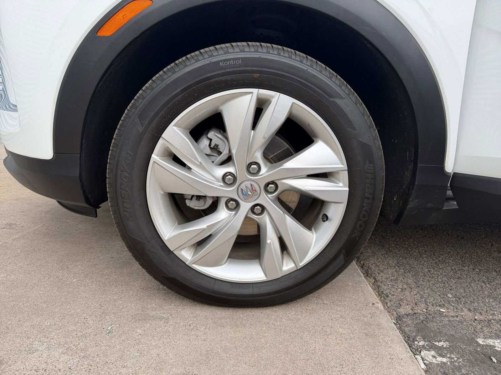 Used 2025 Buick Encore GX Preferred FWD image 29