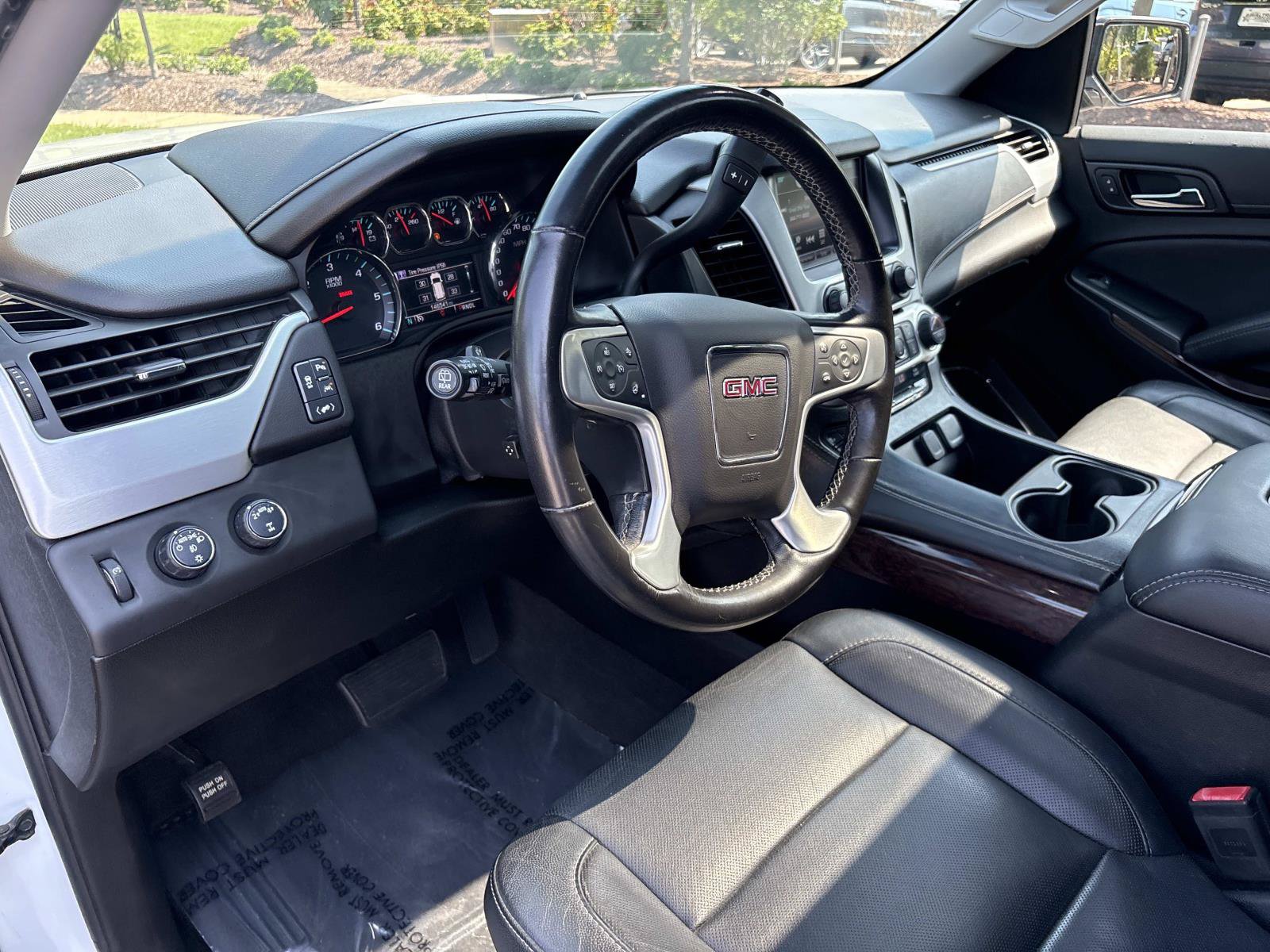 Used 2019 GMC Yukon SLT AWD/4WD image 18