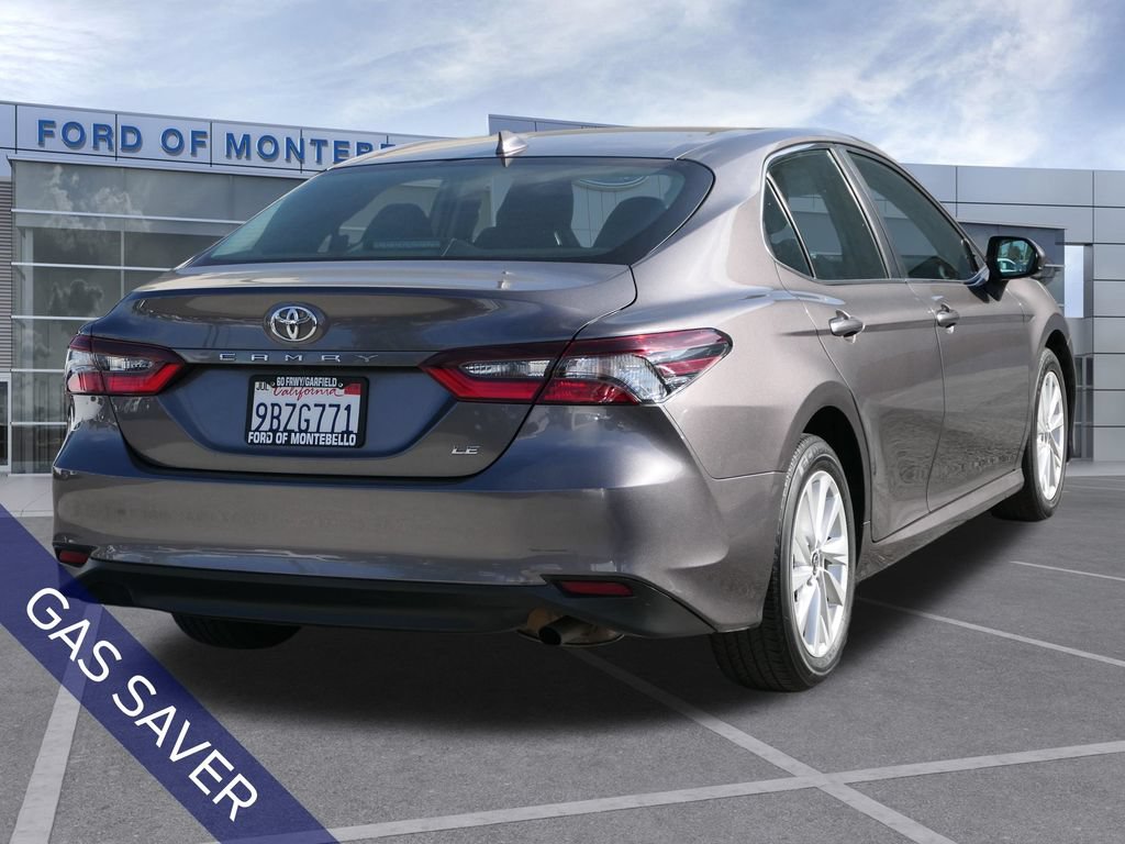Used 2022 Toyota Camry LE w/ Carpet Mat Package (TMS) FWD image 4