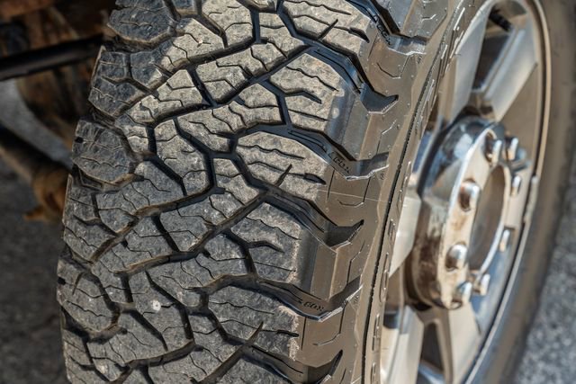 Used 2012 Ford F250 Lariat w/ Lariat Interior Pkg image 16