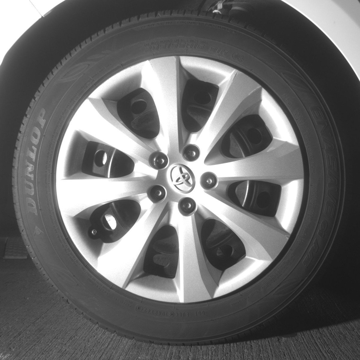 Used 2025 Toyota Corolla LE FWD image 15