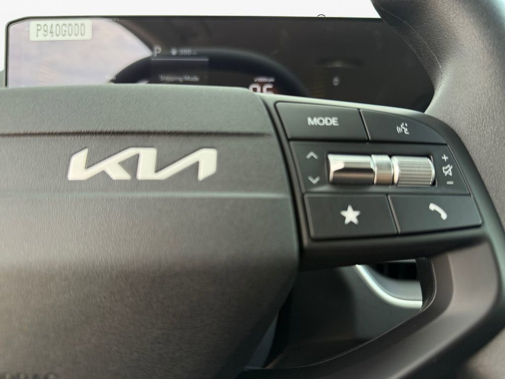 New 2025 Kia K4 LXS image 26