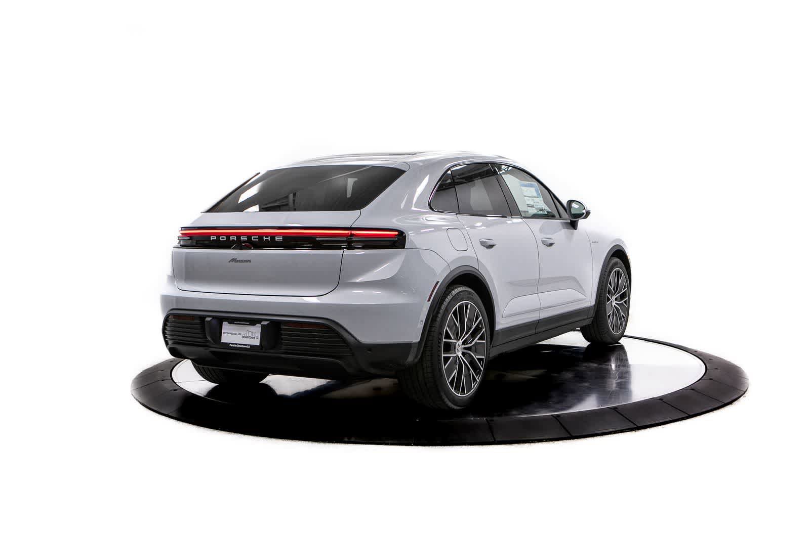 New 2026 Porsche Macan Electric RWD image 7