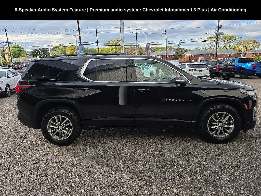 Used 2023 Chevrolet Traverse LT AWD/4WD image 2