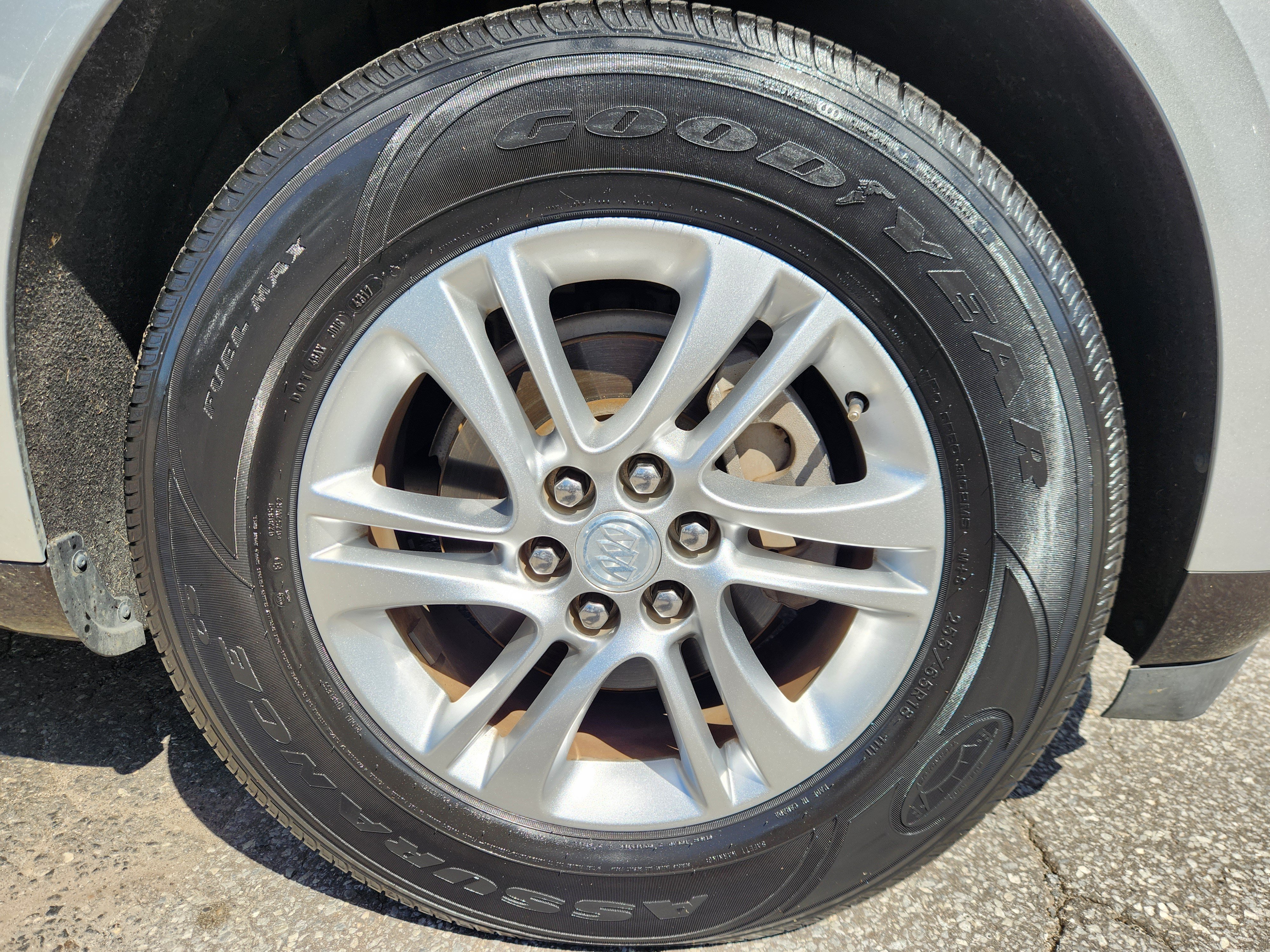 Used 2018 Buick Enclave Essence FWD image 21