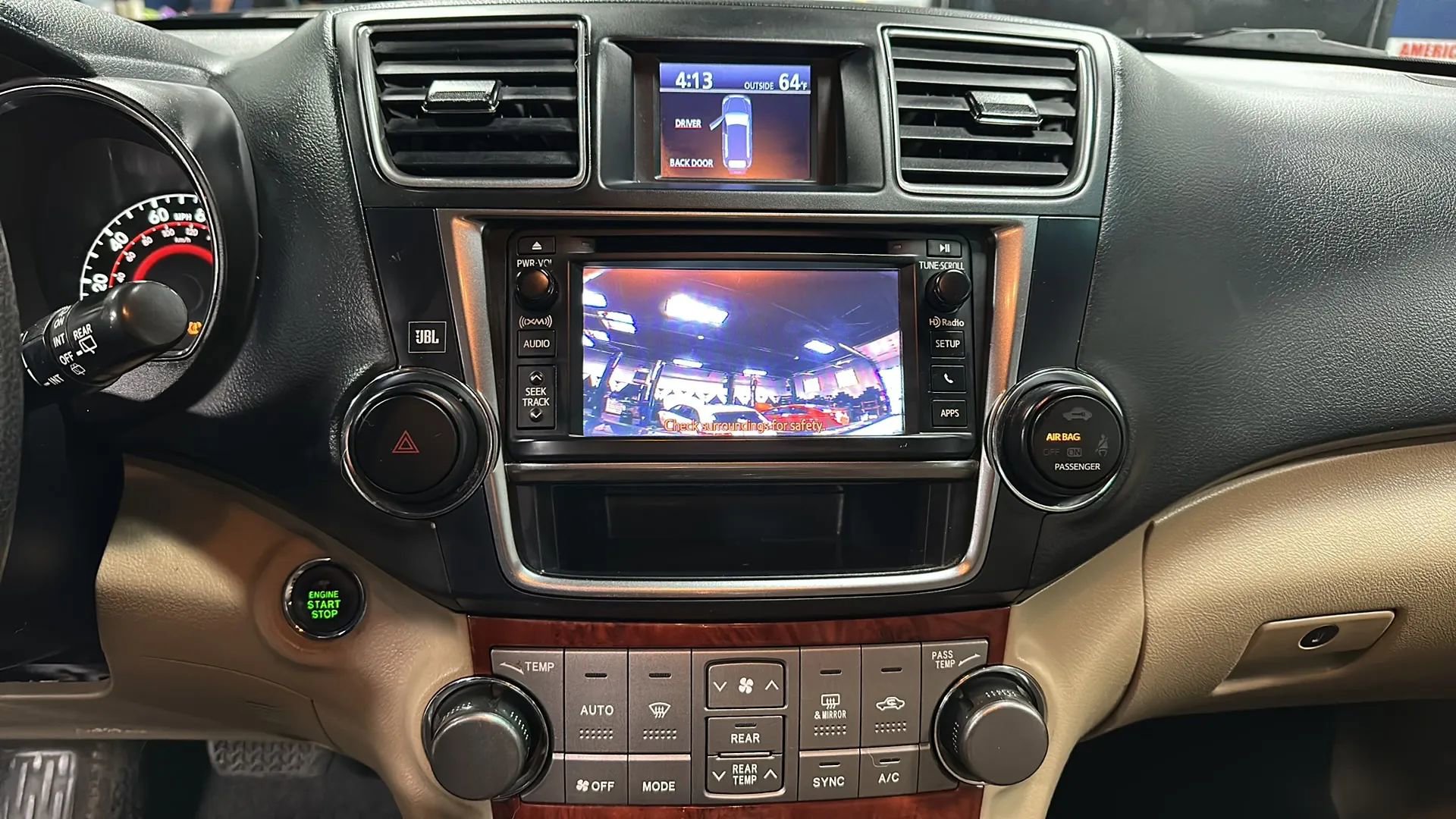 Used 2013 Toyota Highlander Limited image 24