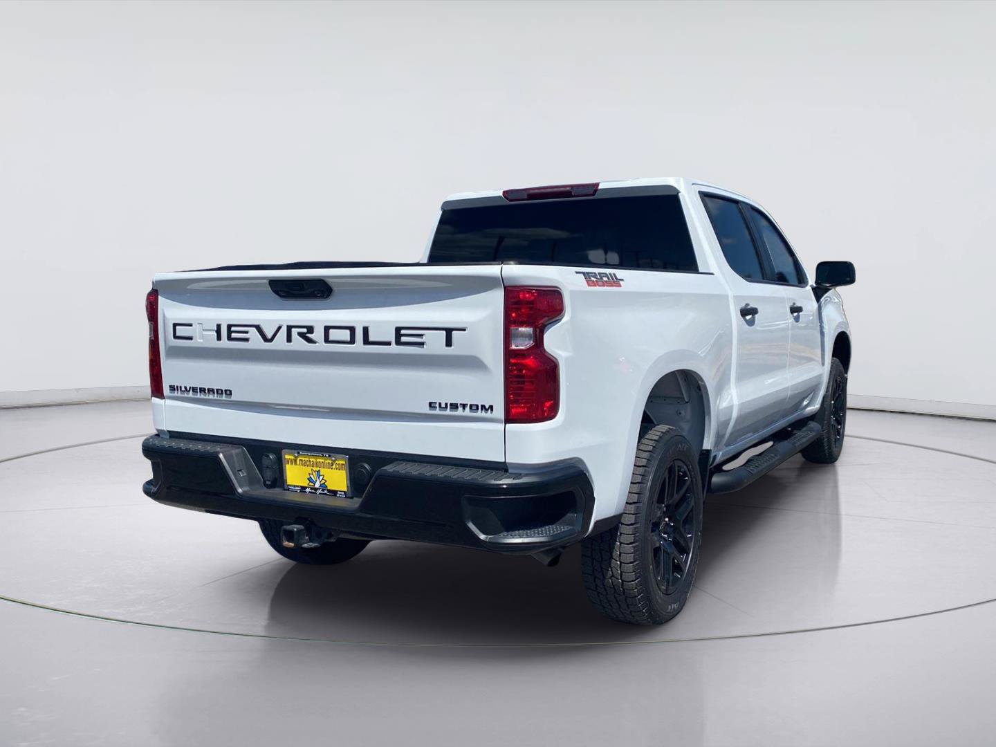 Used 2024 Chevrolet Silverado 1500 Custom Trail Boss w/ Turbomax Blackout Package AWD/4WD image 5