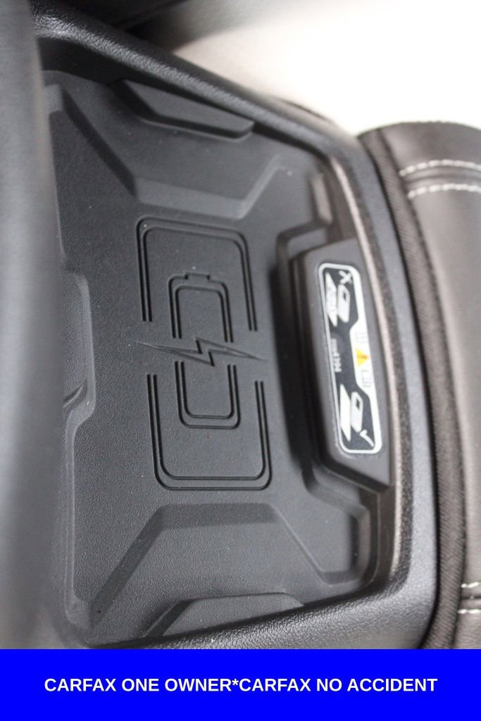 Used 2016 Chevrolet Camaro SS image 38