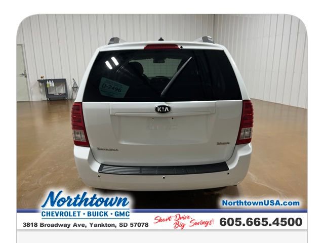 Used 2012 Kia Sedona LX image 4