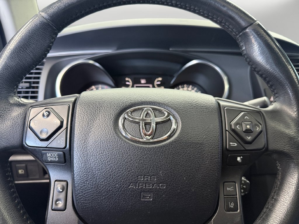 Used 2018 Toyota Sequoia TRD Sport AWD/4WD image 18