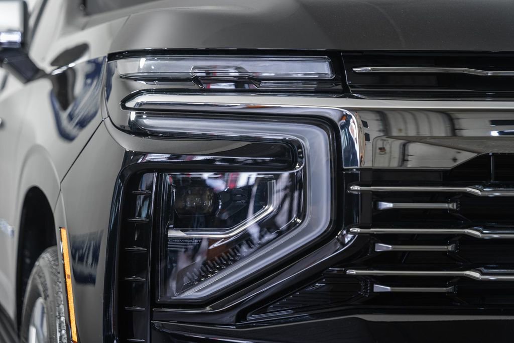 Used 2026 Chevrolet Suburban Premier image 16