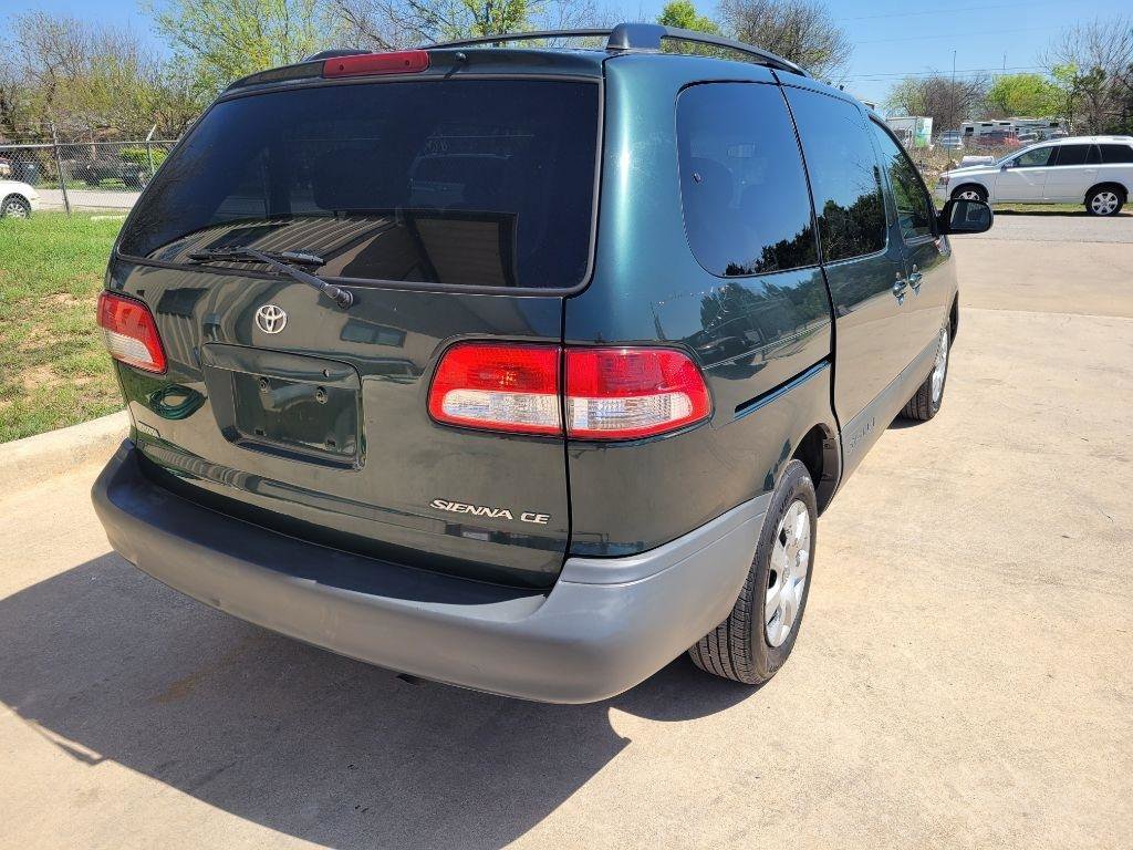Used 2003 Toyota Sienna CE image 5