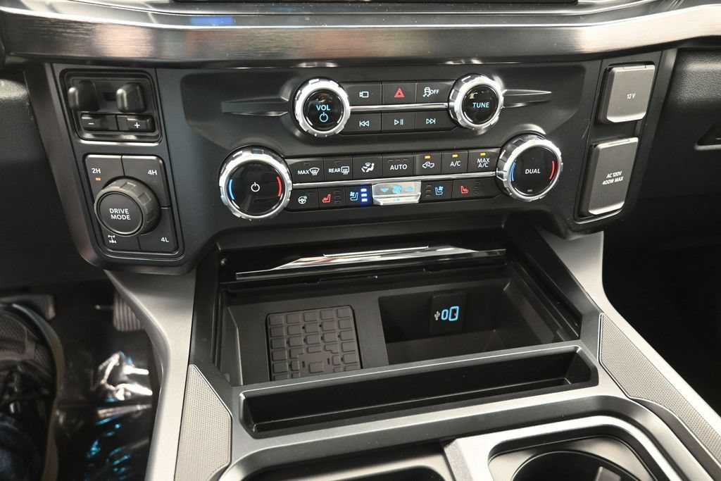 New 2026 Ford F250 Lariat w/ Black Appearance Package AWD/4WD image 9
