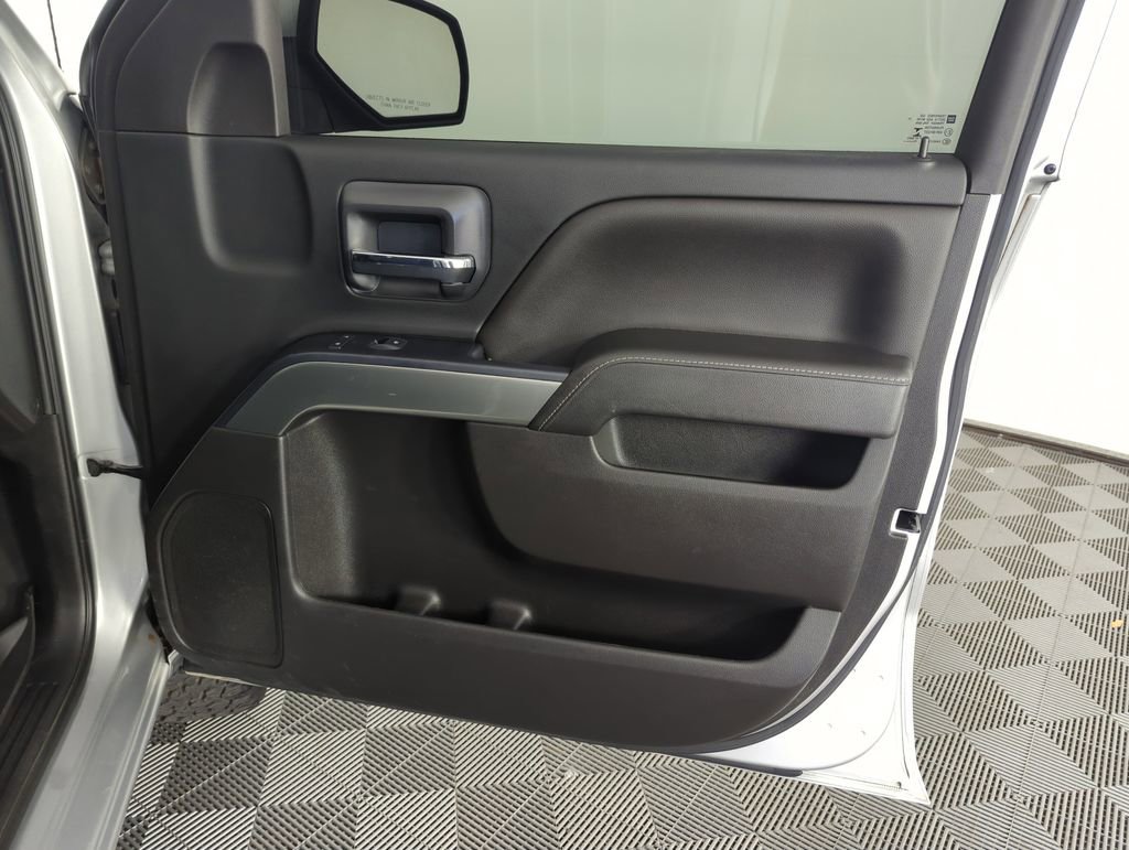 Used 2019 Chevrolet Silverado 1500 LT w/ All Star Edition image 31