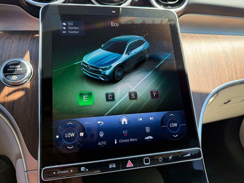 Used 2026 Mercedes-Benz GLC 300 image 18