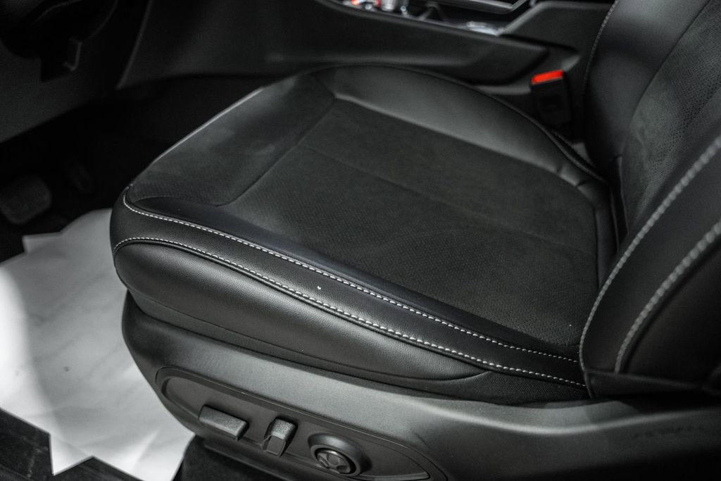 New 2025 Jeep Grand Cherokee L Altitude image 34