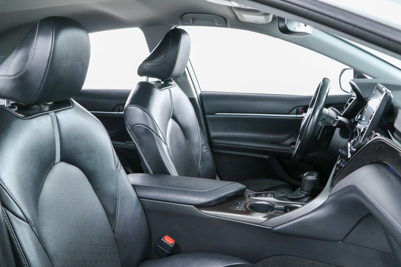 Used 2023 Toyota Camry XSE FWD image 26
