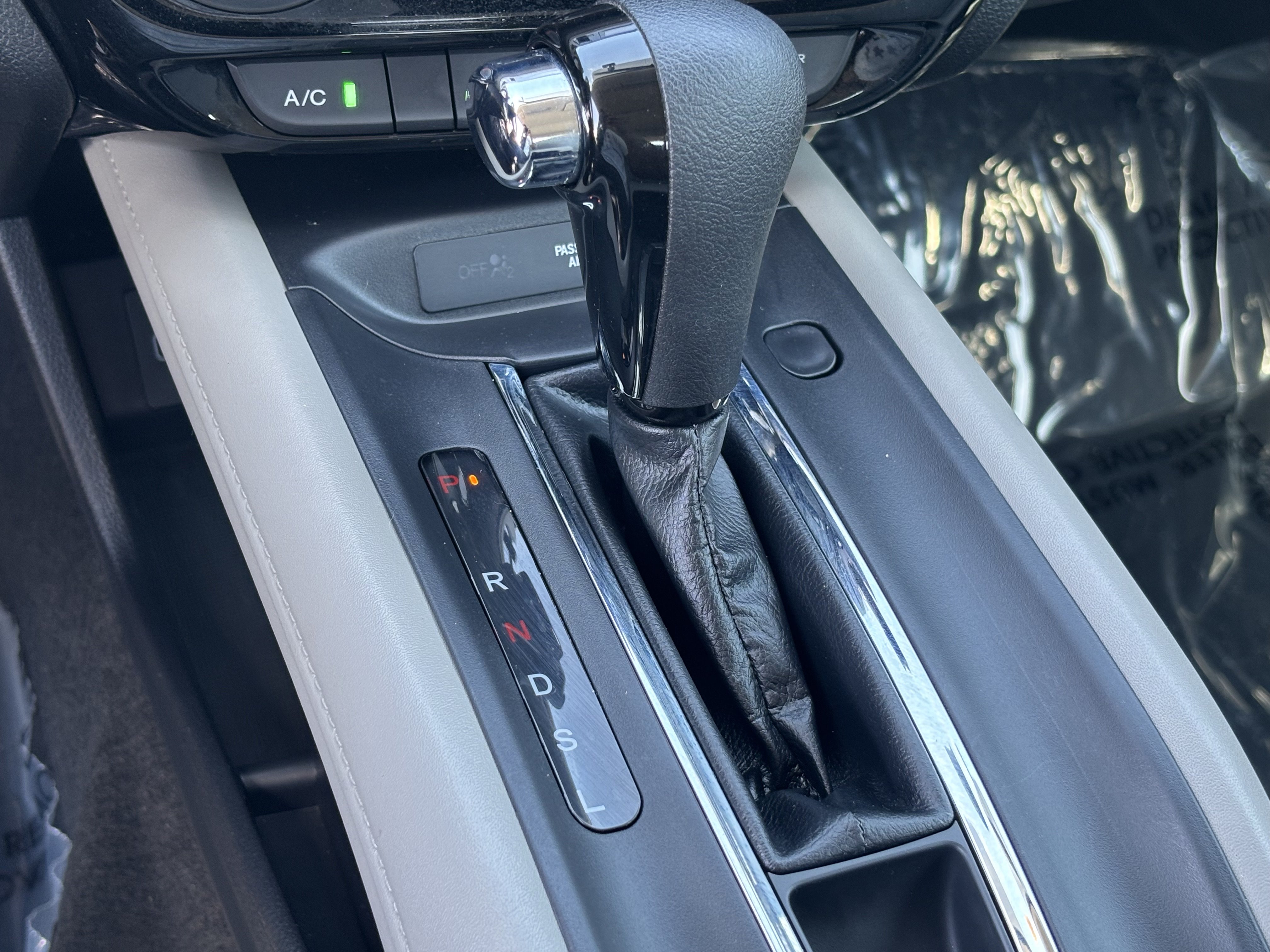 Used 2022 Honda HR-V LX image 22