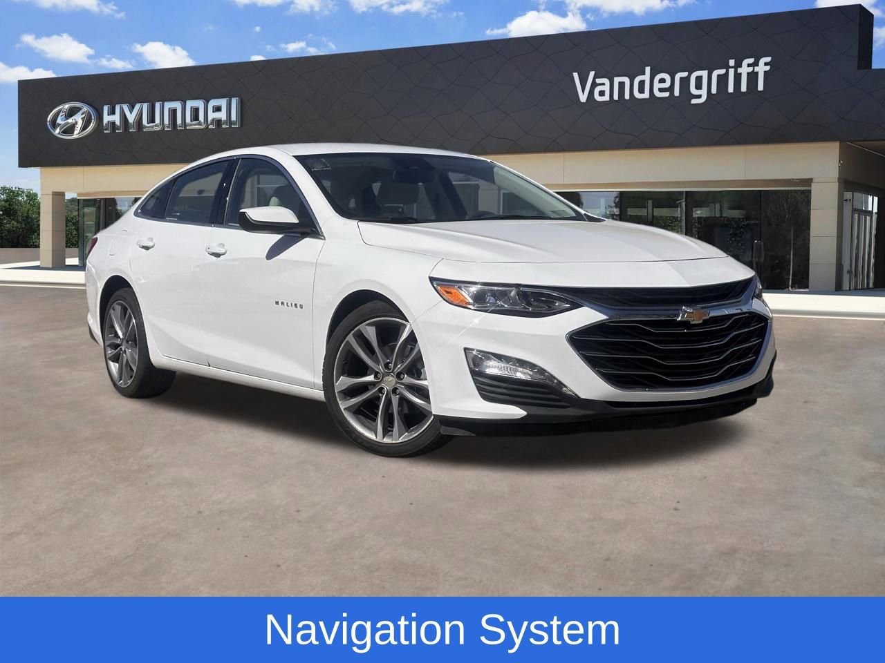 Used 2024 Chevrolet Malibu LT image 1