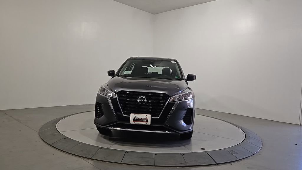 New 2025 Nissan Kicks Play S image 8