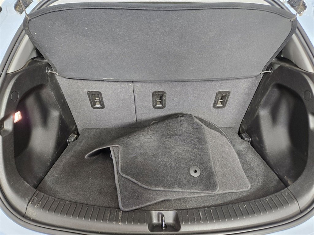 Used 2023 Chevrolet Bolt LT image 17