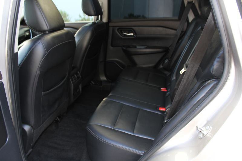 Used 2022 Nissan Rogue SL image 12